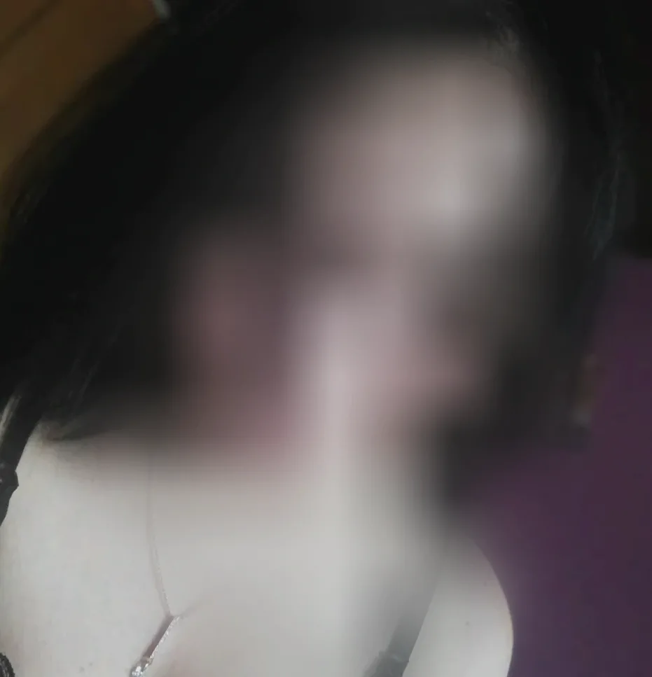 Alina, 32