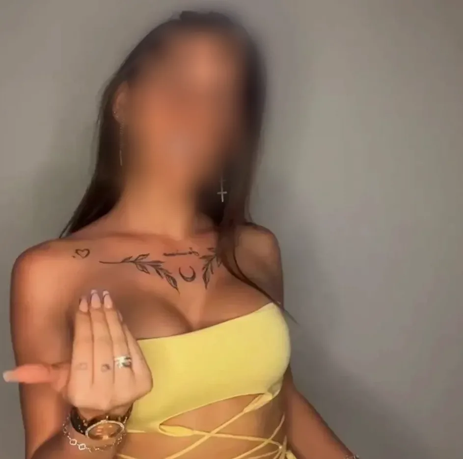 Saara, 24