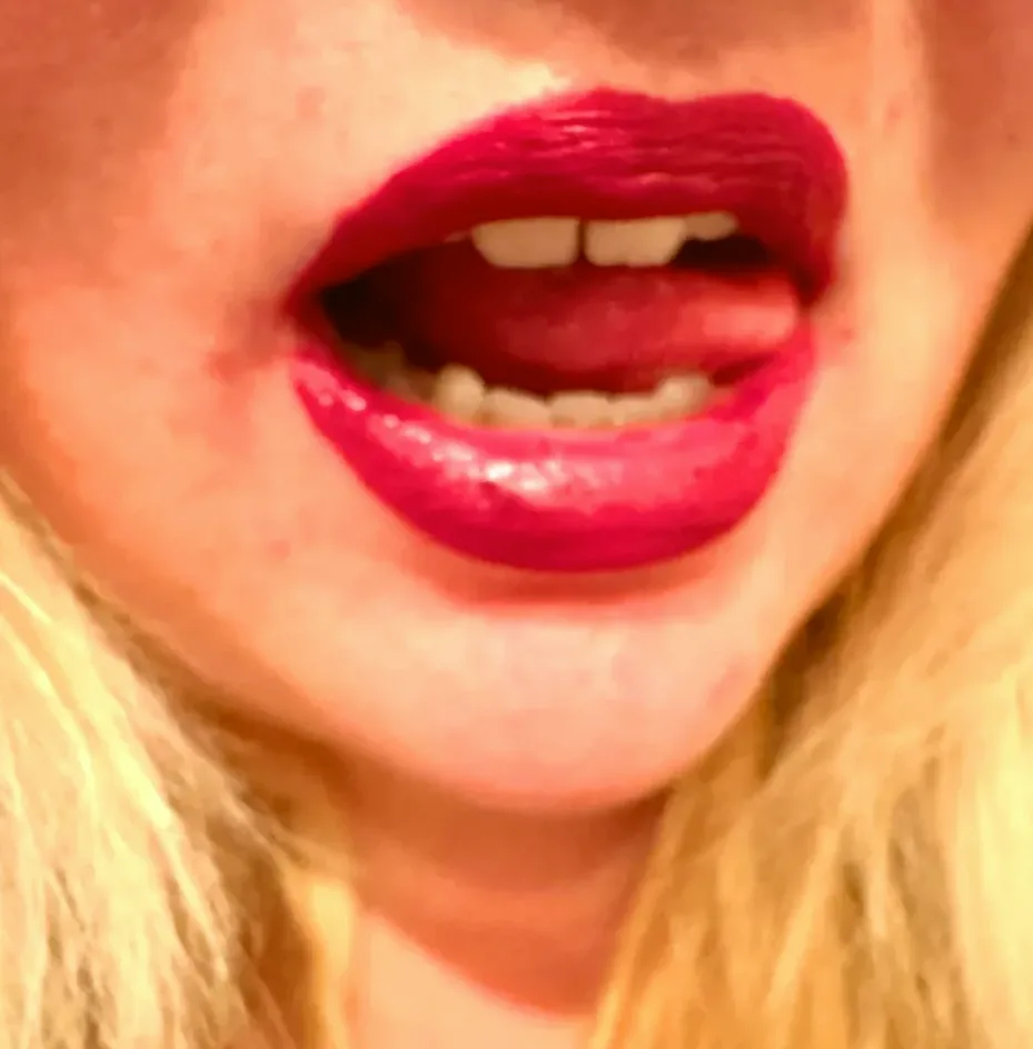 Susanna, 24